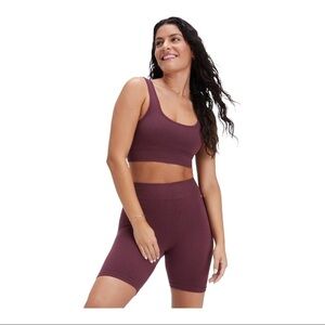 Fabletics Cloud Seamless High-Waisted 7" Short bright burgundy